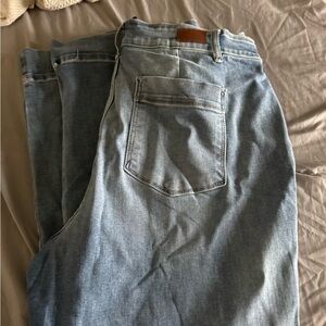 Judy Blue Light Wash Straight Jeans